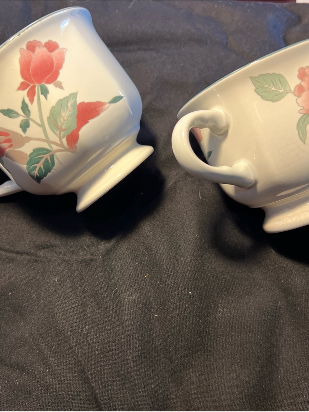 Mikasa Continental “Silk Flowers” Mugs/Coffee/Tea CupsSet of 2